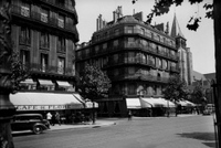 Cafe de flore.jpg