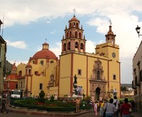 Guanajuato_Guanajuato_Basilica_full.jpg